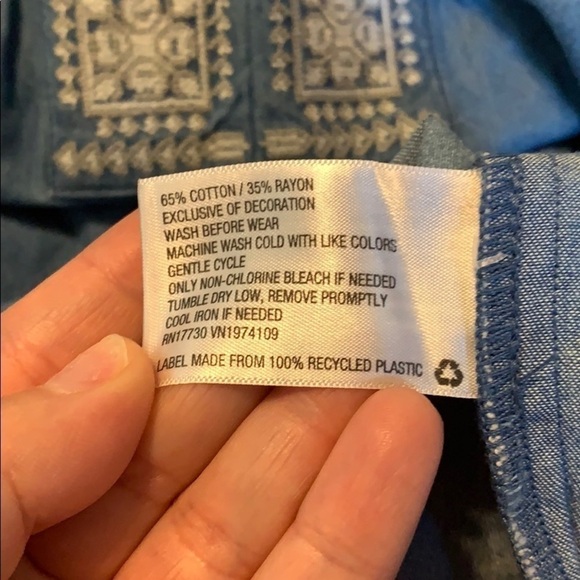 Knox Rose chambray embroidered dress - Picture 7 of 7